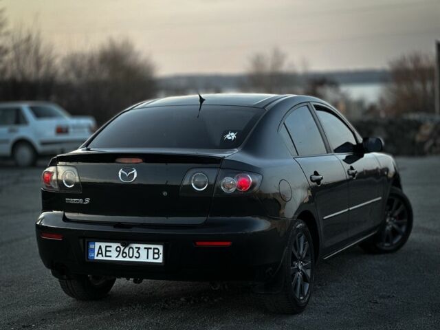 Черный Мазда 3, объемом двигателя 1.6 л и пробегом 290 тыс. км за 4400 $, фото 5 на Automoto.ua