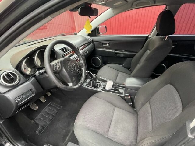 Черный Мазда 3, объемом двигателя 1.6 л и пробегом 189 тыс. км за 4500 $, фото 9 на Automoto.ua