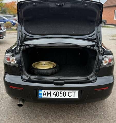 Черный Мазда 3, объемом двигателя 1.6 л и пробегом 175 тыс. км за 4700 $, фото 5 на Automoto.ua