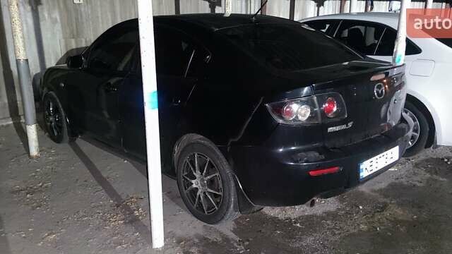 Черный Мазда 3, объемом двигателя 1.6 л и пробегом 222 тыс. км за 5450 $, фото 2 на Automoto.ua