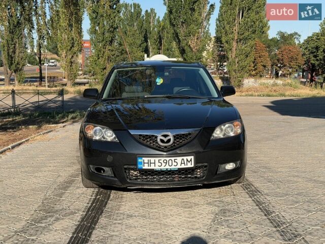 Черный Мазда 3, объемом двигателя 2 л и пробегом 218 тыс. км за 4700 $, фото 1 на Automoto.ua