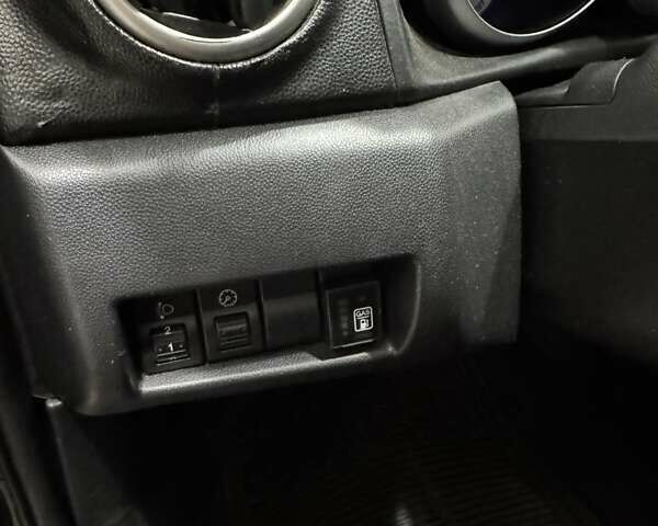 Черный Мазда 3, объемом двигателя 1.6 л и пробегом 222 тыс. км за 5450 $, фото 20 на Automoto.ua