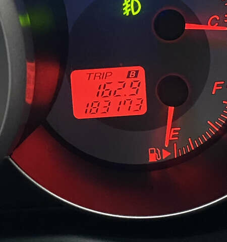 Черный Мазда 3, объемом двигателя 2 л и пробегом 182 тыс. км за 5500 $, фото 13 на Automoto.ua