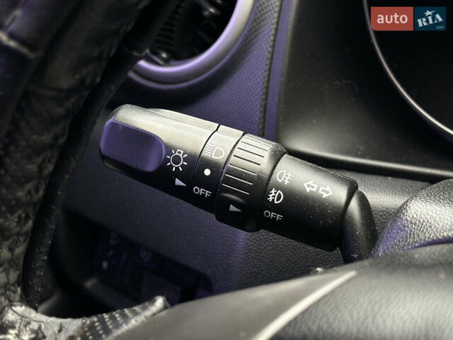 Чорний Мазда 3, об'ємом двигуна 1.6 л та пробігом 223 тис. км за 5450 $, фото 33 на Automoto.ua