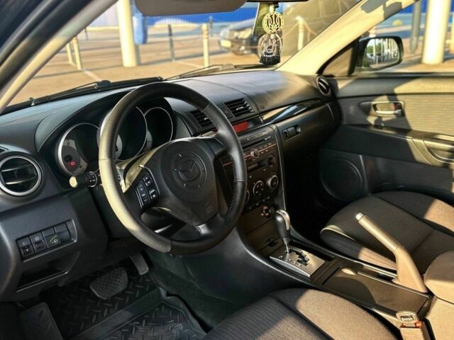 Черный Мазда 3, объемом двигателя 0 л и пробегом 214 тыс. км за 5900 $, фото 6 на Automoto.ua