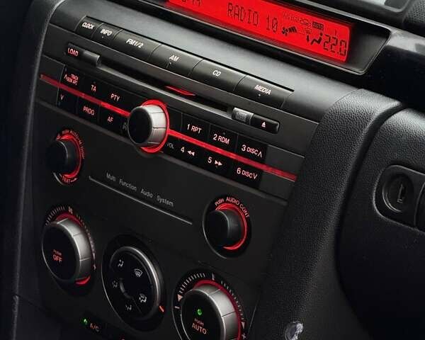 Черный Мазда 3, объемом двигателя 1.6 л и пробегом 89 тыс. км за 4800 $, фото 10 на Automoto.ua