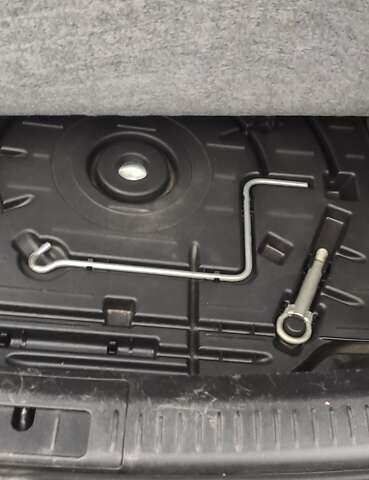 Черный Мазда 3, объемом двигателя 1.6 л и пробегом 146 тыс. км за 4800 $, фото 16 на Automoto.ua