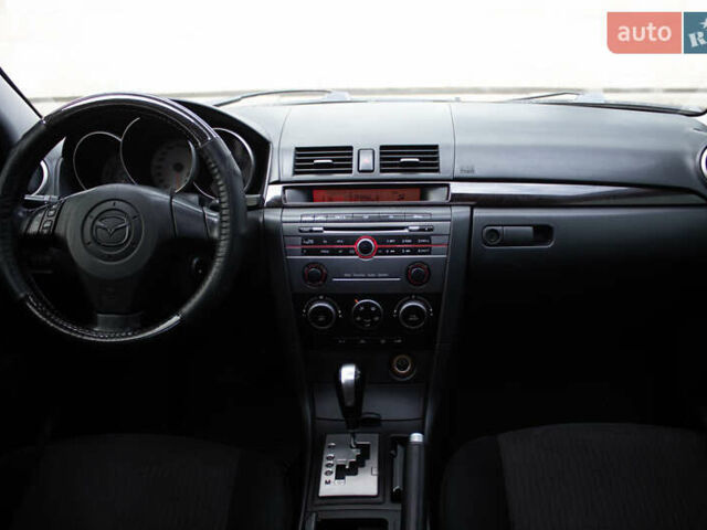 Черный Мазда 3, объемом двигателя 1.6 л и пробегом 185 тыс. км за 6350 $, фото 15 на Automoto.ua