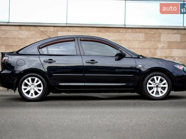 Черный Мазда 3, объемом двигателя 1.6 л и пробегом 185 тыс. км за 6350 $, фото 3 на Automoto.ua