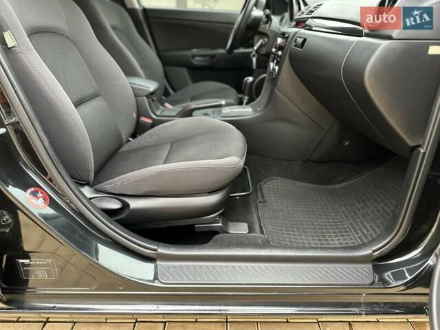 Черный Мазда 3, объемом двигателя 1.6 л и пробегом 130 тыс. км за 7700 $, фото 53 на Automoto.ua