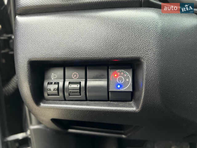 Черный Мазда 3, объемом двигателя 1.6 л и пробегом 256 тыс. км за 5450 $, фото 20 на Automoto.ua