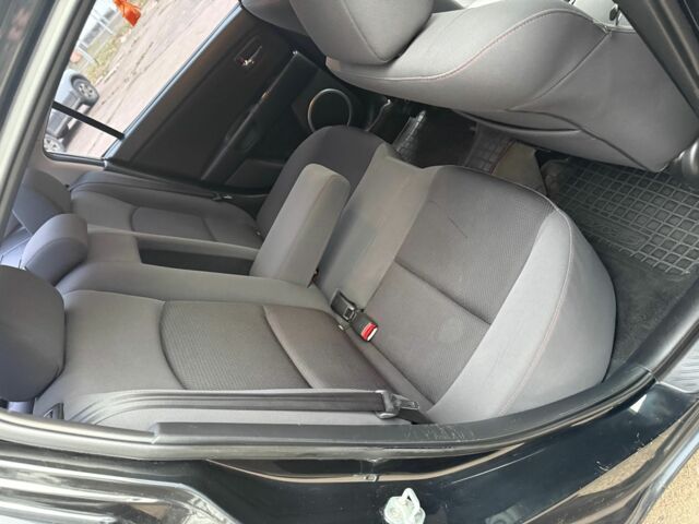 Чорний Мазда 3, об'ємом двигуна 1.6 л та пробігом 183 тис. км за 6150 $, фото 11 на Automoto.ua