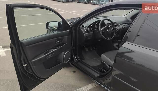 Черный Мазда 3, объемом двигателя 1.6 л и пробегом 146 тыс. км за 4800 $, фото 9 на Automoto.ua