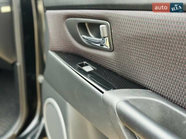 Черный Мазда 3, объемом двигателя 1.6 л и пробегом 130 тыс. км за 7700 $, фото 62 на Automoto.ua