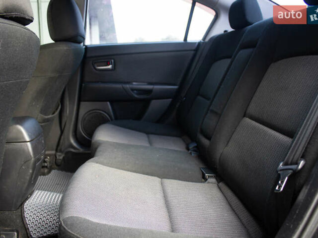 Черный Мазда 3, объемом двигателя 1.6 л и пробегом 185 тыс. км за 6350 $, фото 14 на Automoto.ua