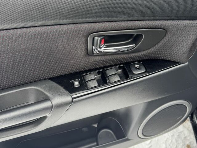 Чорний Мазда 3, об'ємом двигуна 1.6 л та пробігом 328 тис. км за 5700 $, фото 15 на Automoto.ua