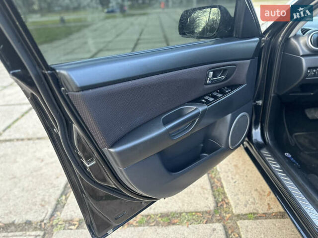 Чорний Мазда 3, об'ємом двигуна 1.6 л та пробігом 198 тис. км за 5499 $, фото 41 на Automoto.ua