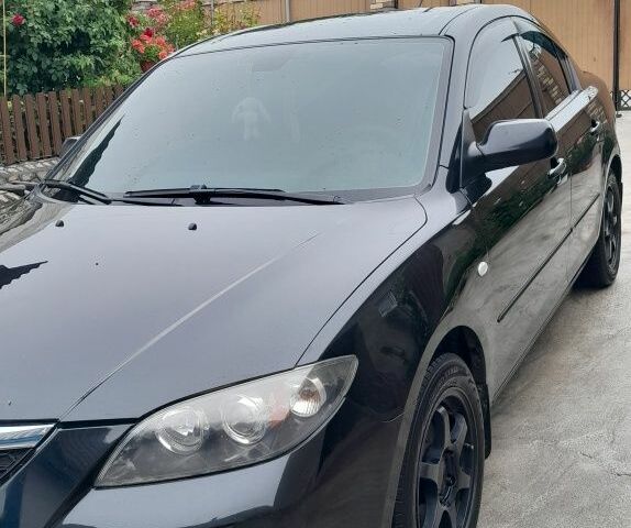 Черный Мазда 3, объемом двигателя 1.6 л и пробегом 2 тыс. км за 5400 $, фото 5 на Automoto.ua