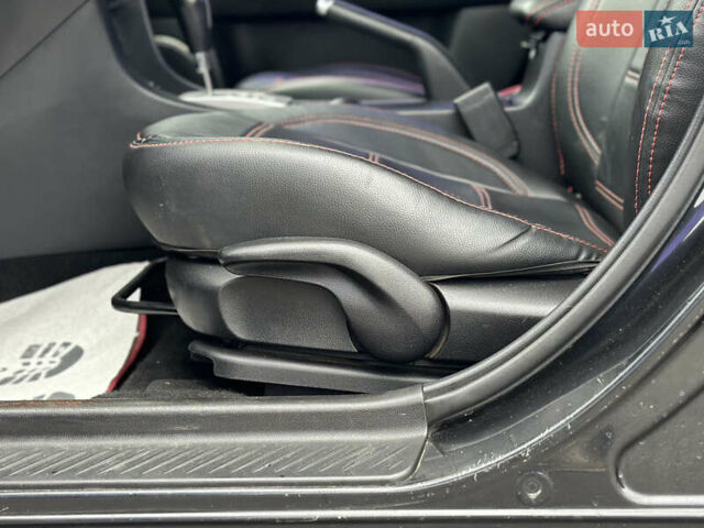 Чорний Мазда 3, об'ємом двигуна 1.6 л та пробігом 223 тис. км за 5450 $, фото 23 на Automoto.ua