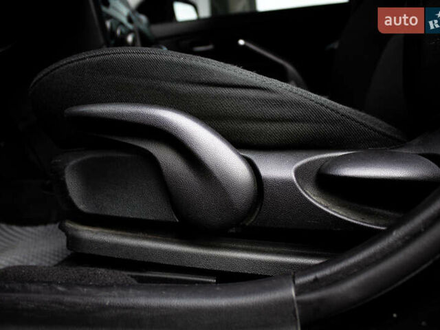 Черный Мазда 3, объемом двигателя 1.6 л и пробегом 185 тыс. км за 6350 $, фото 29 на Automoto.ua