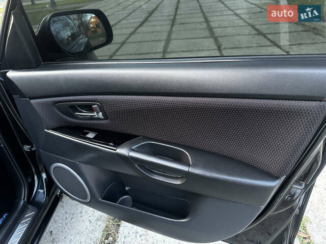 Чорний Мазда 3, об'ємом двигуна 1.6 л та пробігом 198 тис. км за 5499 $, фото 36 на Automoto.ua