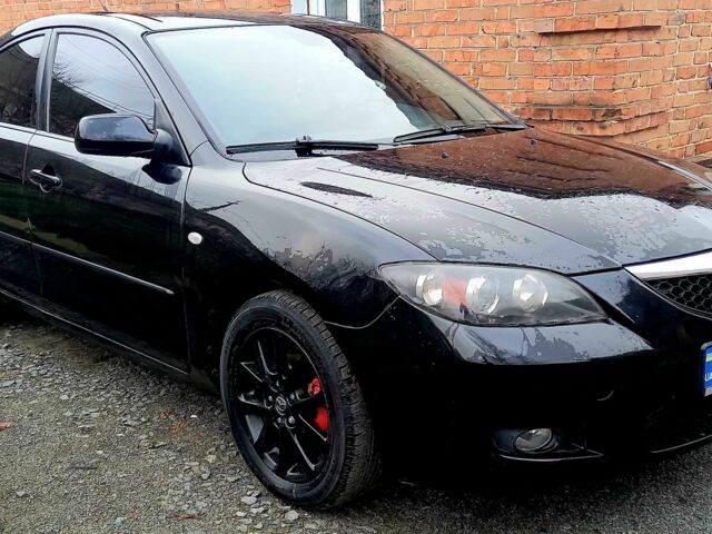 Черный Мазда 3, объемом двигателя 1.6 л и пробегом 260 тыс. км за 4100 $, фото 1 на Automoto.ua