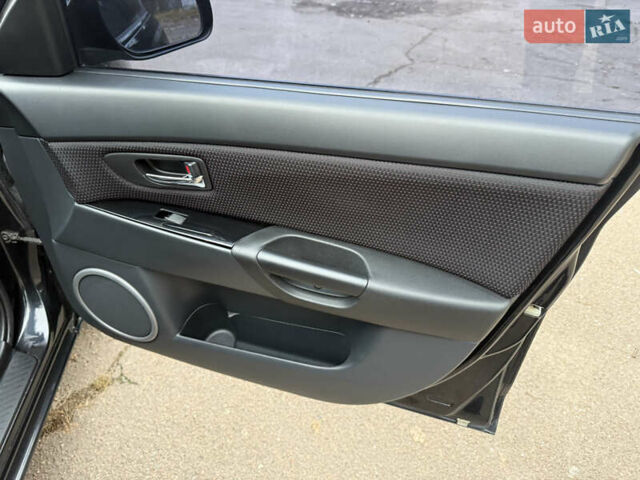 Чорний Мазда 3, об'ємом двигуна 1.6 л та пробігом 183 тис. км за 6150 $, фото 45 на Automoto.ua