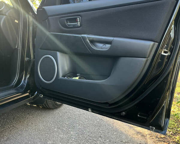 Чорний Мазда 3, об'ємом двигуна 2 л та пробігом 220 тис. км за 5500 $, фото 12 на Automoto.ua