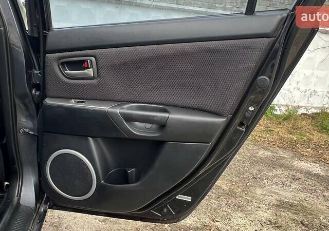 Черный Мазда 3, объемом двигателя 1.6 л и пробегом 211 тыс. км за 5950 $, фото 37 на Automoto.ua