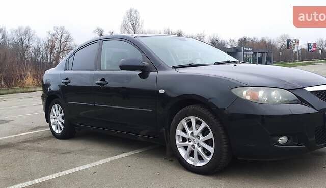 Черный Мазда 3, объемом двигателя 1.6 л и пробегом 146 тыс. км за 4800 $, фото 2 на Automoto.ua
