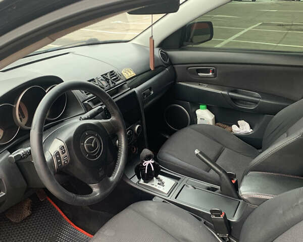 Чорний Мазда 3, об'ємом двигуна 1.6 л та пробігом 318 тис. км за 5200 $, фото 8 на Automoto.ua