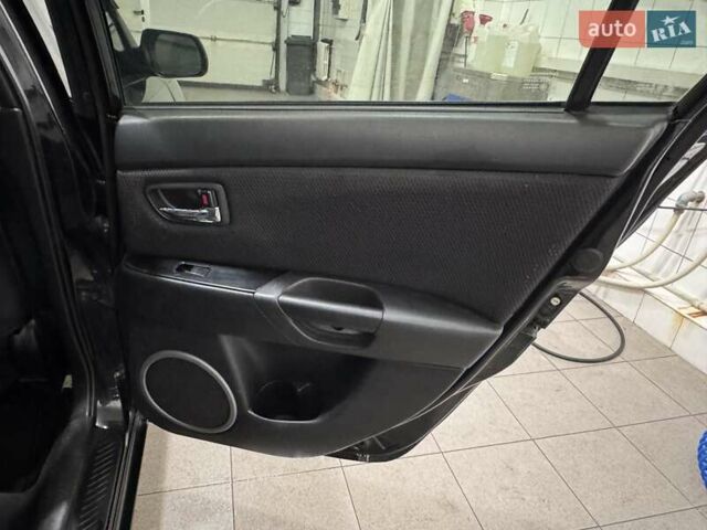 Черный Мазда 3, объемом двигателя 1.6 л и пробегом 222 тыс. км за 5450 $, фото 13 на Automoto.ua