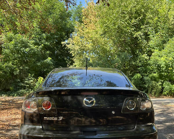 Чорний Мазда 3, об'ємом двигуна 1.6 л та пробігом 147 тис. км за 5500 $, фото 2 на Automoto.ua