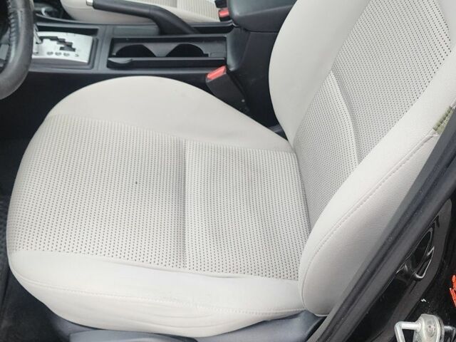 Черный Мазда 3, объемом двигателя 1.6 л и пробегом 300 тыс. км за 3700 $, фото 15 на Automoto.ua