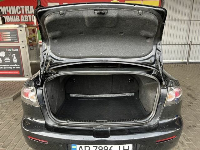 Черный Мазда 3, объемом двигателя 1.6 л и пробегом 211 тыс. км за 5900 $, фото 11 на Automoto.ua