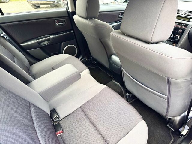 Черный Мазда 3, объемом двигателя 2 л и пробегом 109 тыс. км за 7499 $, фото 6 на Automoto.ua