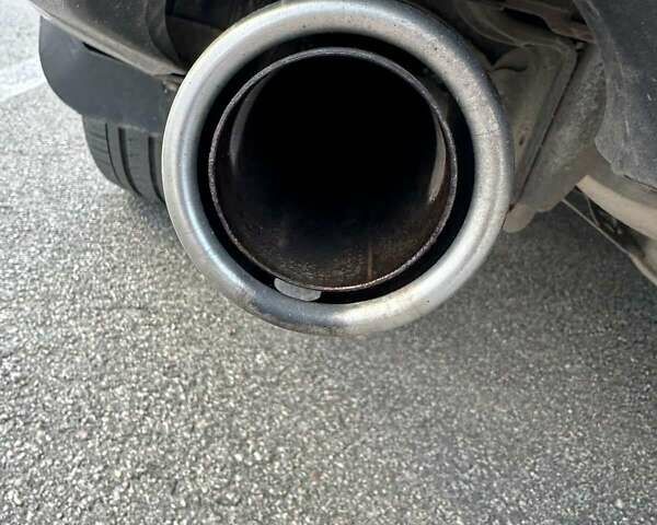 Черный Мазда 3, объемом двигателя 2 л и пробегом 187 тыс. км за 7200 $, фото 10 на Automoto.ua