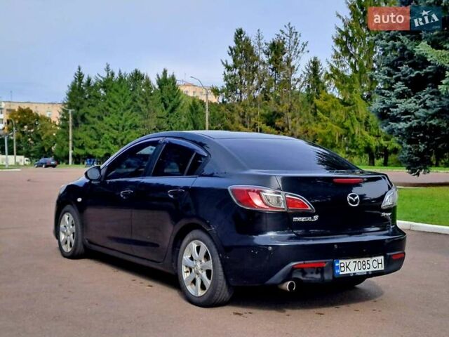 Черный Мазда 3, объемом двигателя 2 л и пробегом 258 тыс. км за 7100 $, фото 3 на Automoto.ua