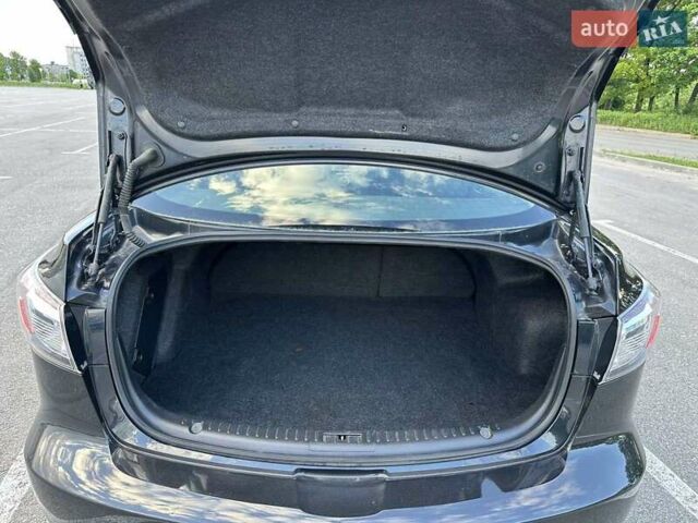 Черный Мазда 3, объемом двигателя 2 л и пробегом 187 тыс. км за 7200 $, фото 21 на Automoto.ua