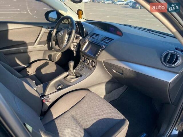 Черный Мазда 3, объемом двигателя 2 л и пробегом 261 тыс. км за 6900 $, фото 13 на Automoto.ua