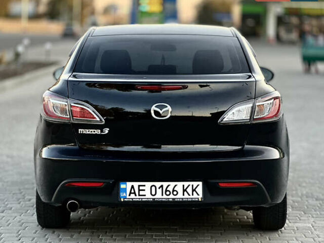 Чорний Мазда 3, об'ємом двигуна 1.6 л та пробігом 300 тис. км за 6500 $, фото 4 на Automoto.ua