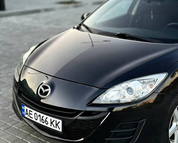 Чорний Мазда 3, об'ємом двигуна 1.6 л та пробігом 300 тис. км за 6500 $, фото 6 на Automoto.ua