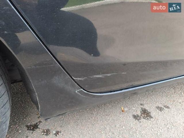 Черный Мазда 3, объемом двигателя 2 л и пробегом 258 тыс. км за 7100 $, фото 10 на Automoto.ua