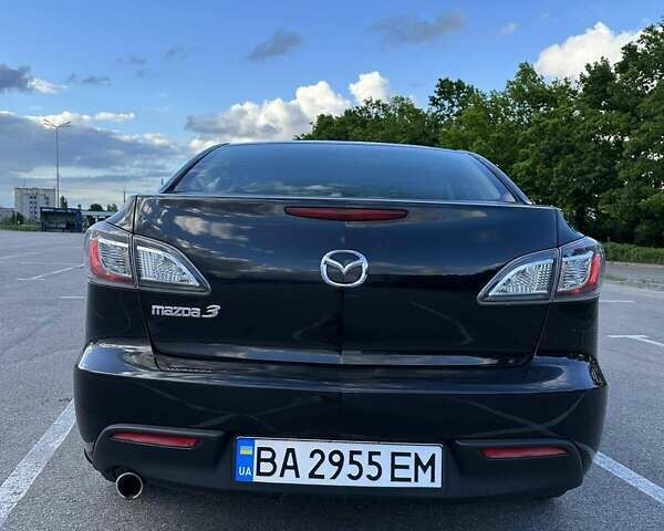 Черный Мазда 3, объемом двигателя 2 л и пробегом 187 тыс. км за 7200 $, фото 8 на Automoto.ua