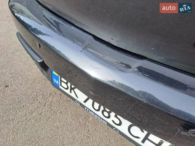 Черный Мазда 3, объемом двигателя 2 л и пробегом 258 тыс. км за 7100 $, фото 12 на Automoto.ua