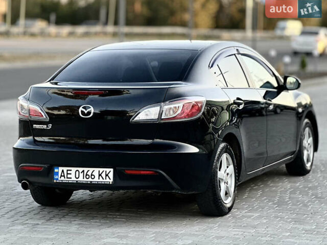 Чорний Мазда 3, об'ємом двигуна 1.6 л та пробігом 300 тис. км за 6500 $, фото 5 на Automoto.ua