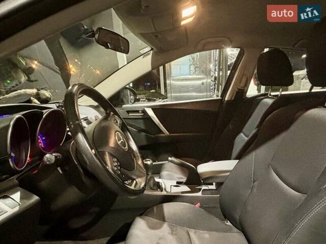Черный Мазда 3, объемом двигателя 1.6 л и пробегом 199 тыс. км за 7500 $, фото 10 на Automoto.ua