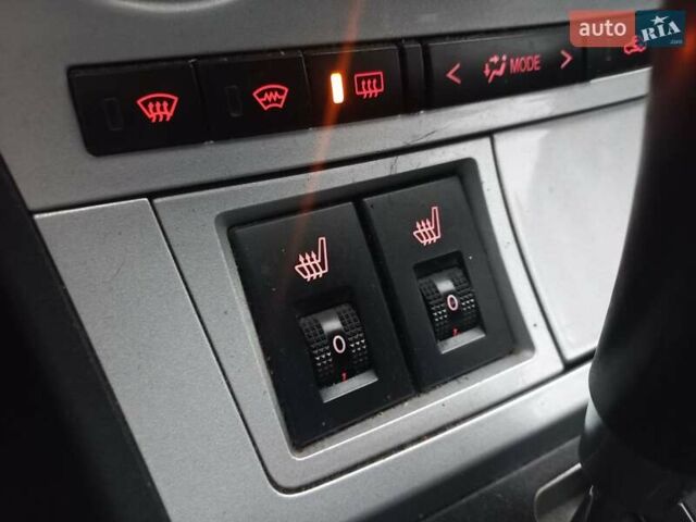 Черный Мазда 3, объемом двигателя 1.6 л и пробегом 257 тыс. км за 7850 $, фото 14 на Automoto.ua