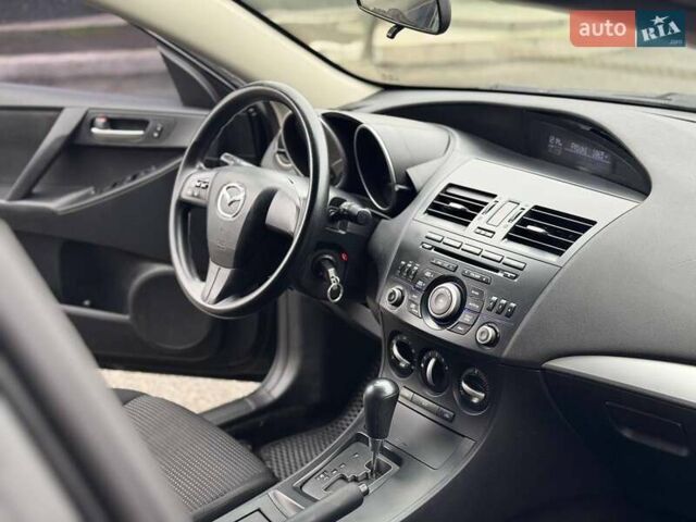 Чорний Мазда 3, об'ємом двигуна 2 л та пробігом 305 тис. км за 6300 $, фото 6 на Automoto.ua