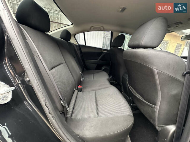 Черный Мазда 3, объемом двигателя 2 л и пробегом 280 тыс. км за 6700 $, фото 27 на Automoto.ua